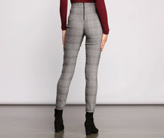 Fashionably Chic Plaid Skinny Pants