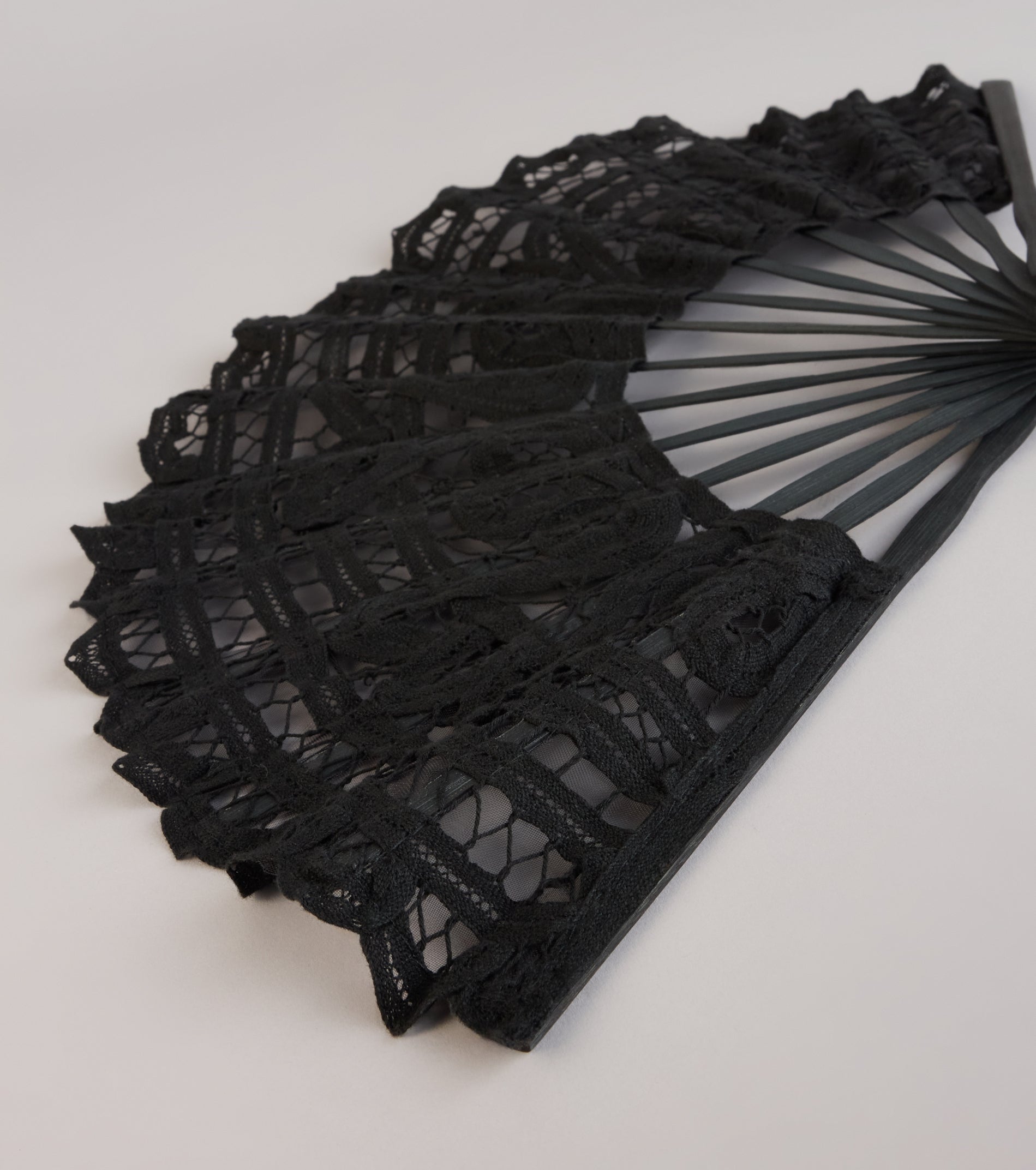 Drama Queen Lace Hand Fan